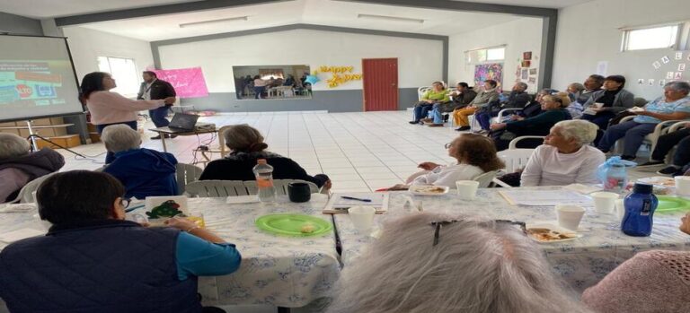 Promueven prevención de accidentes entre personas adultas mayores en Ensenada