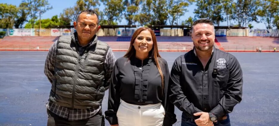 Alcaldesa supervisa avances en la rehabilitación del Campo Nueva Ensenada
