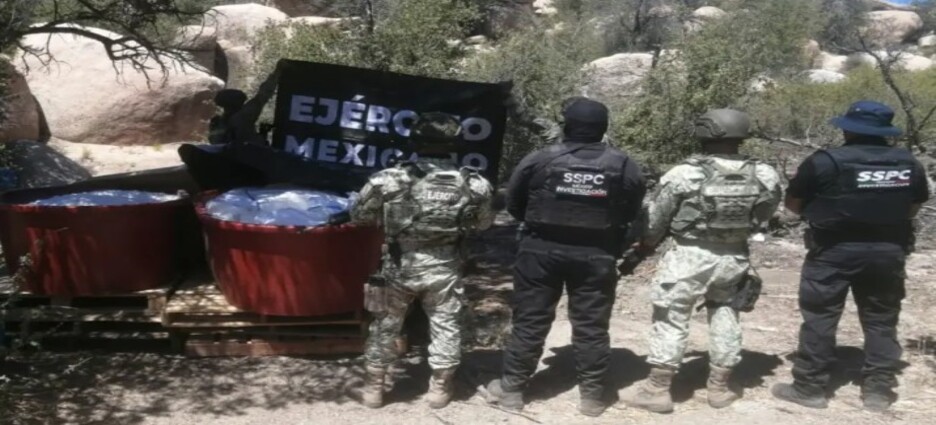 Aseguran drogas sintéticas tras operativo militar en Ensenada