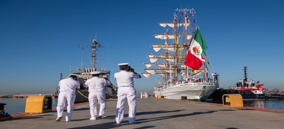 Buque Escuela Cuauhtémoc llega a Ensenada